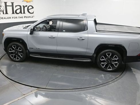 Used 2024 GMC Sierra EV Denali image 40