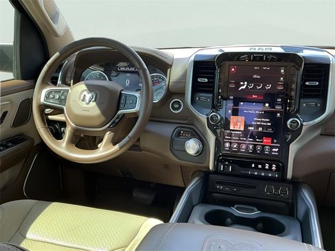 Used 2019 RAM 1500 Laramie image 29