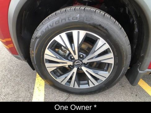 Certified 2023 Nissan Rogue SV image 12