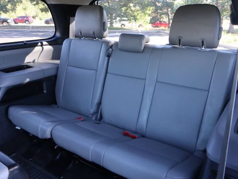 Used 2016 Toyota Sequoia Platinum AWD/4WD image 21