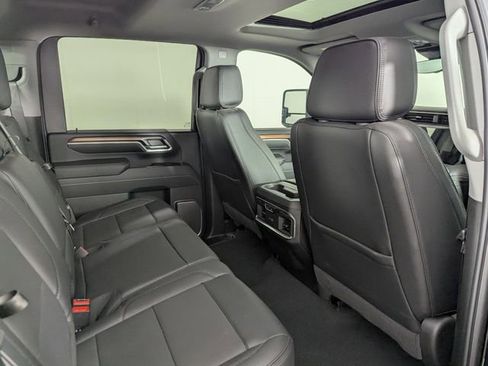 Used 2025 GMC Sierra 3500 Denali w/ Denali Reserve Package image 21