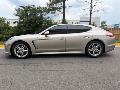 Used 2011 Porsche Panamera image 6