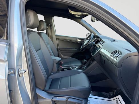 Used 2021 Volkswagen Tiguan SE R-Line w/ 3rd Row Seat Package image 17