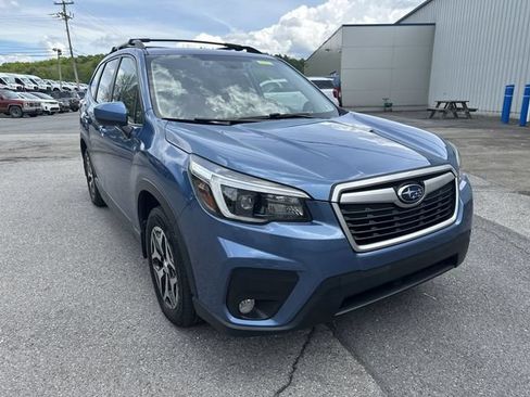 Used 2021 Subaru Forester Premium AWD/4WD image 11
