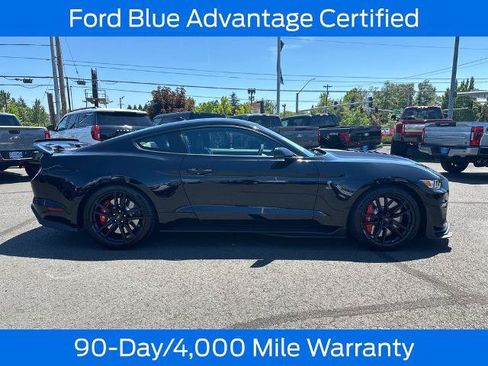 Used 2022 Ford Mustang Shelby GT500 w/ Technology Package RWD image 9