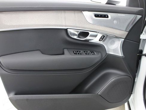 New 2026 Volvo XC90 B6 Ultra w/ Lounge Package AWD/4WD image 17