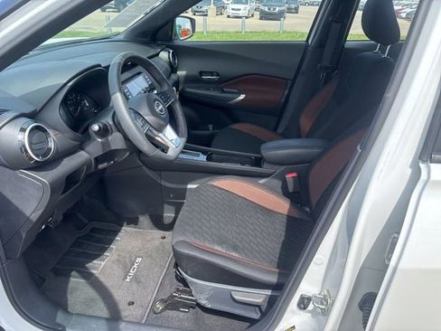 Used 2024 Nissan Kicks SR FWD image 6