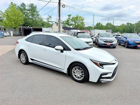 Used 2024 Toyota Corolla SE FWD image 7