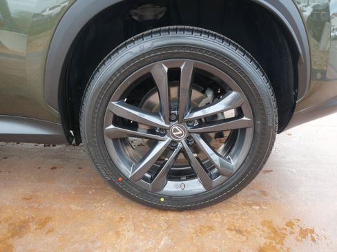 Certified 2022 Lexus NX 450h+ AWD image 7