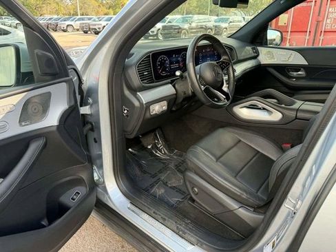 Used 2024 Mercedes-Benz GLS 450 4MATIC image 15