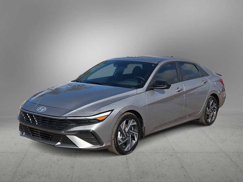 New 2025 Hyundai Elantra Sport image 4