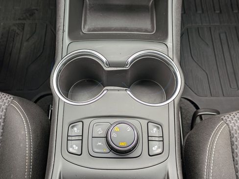 Used 2022 GMC Terrain SLE w/ Driver Convenience Package image 14