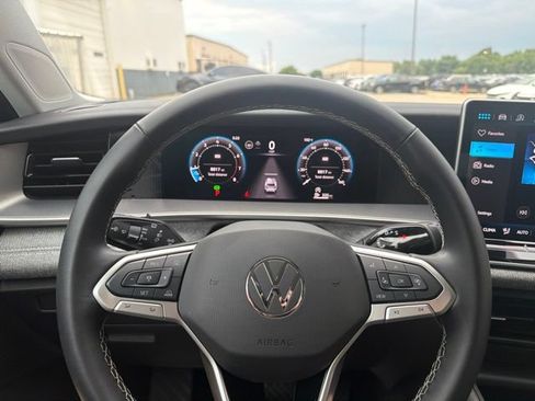 Used 2025 Volkswagen Tiguan S w/ 18" Wheel Package FWD image 12