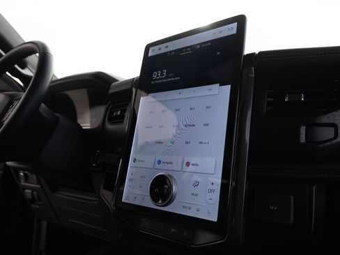 Used 2024 Ford Expedition Max Limited image 11