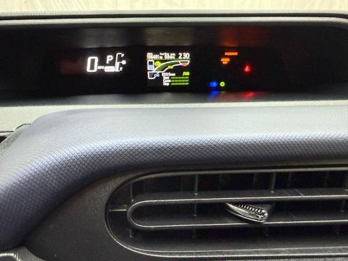 Used 2016 Toyota Prius C Two FWD image 14
