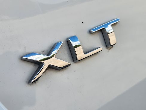Used 2024 Ford Expedition XLT RWD image 8