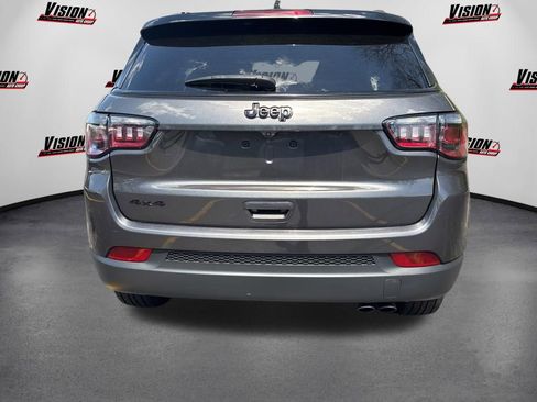 Used 2022 Jeep Compass Latitude w/ Sun and Sound Group AWD/4WD image 6