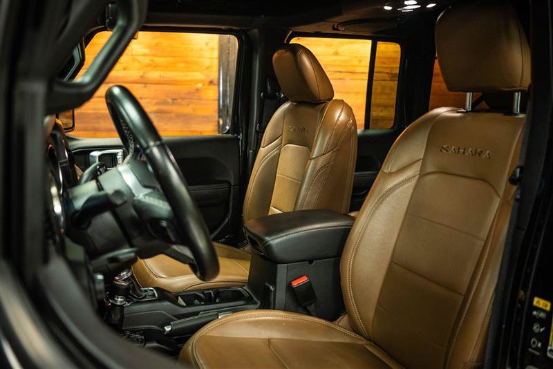 Used 2022 Jeep Wrangler Unlimited Sahara AWD/4WD image 9