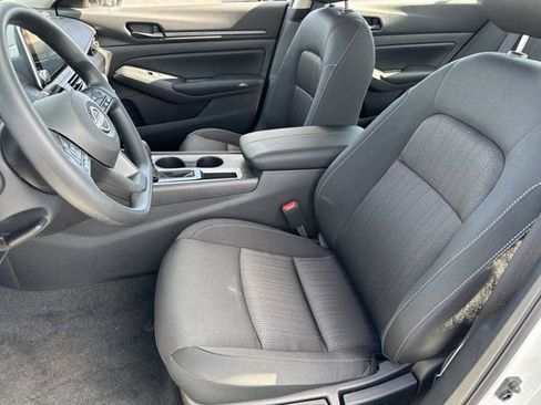 Used 2025 Nissan Altima 2.5 S image 27