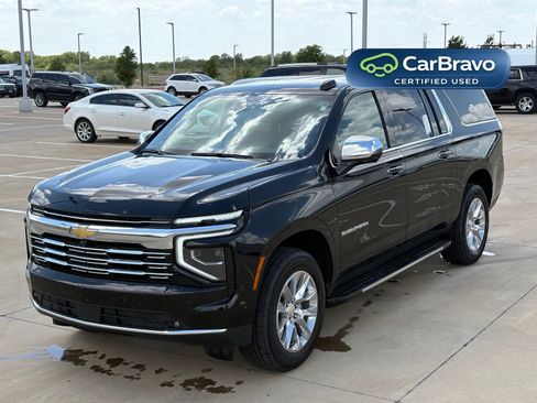 Used 2026 Chevrolet Suburban Premier AWD/4WD image 13