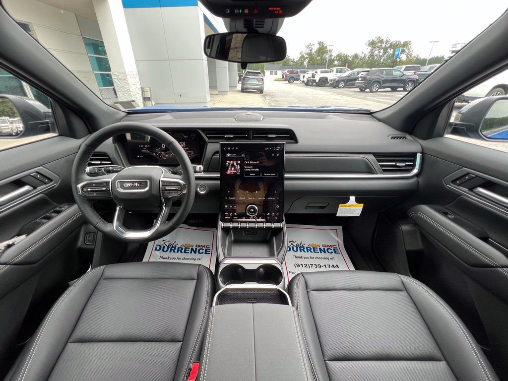 New 2027 GMC Terrain Elevation w/ Elevation Premium Package FWD image 2