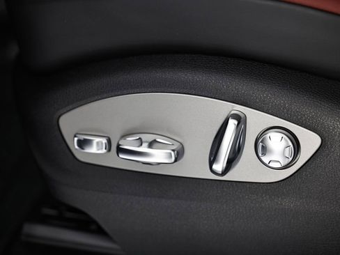 New 2026 Porsche Macan S image 26