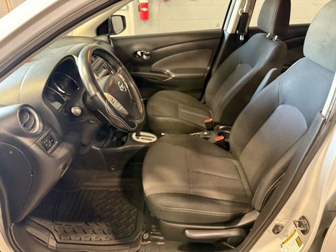 Used 2015 Nissan Versa SV image 12