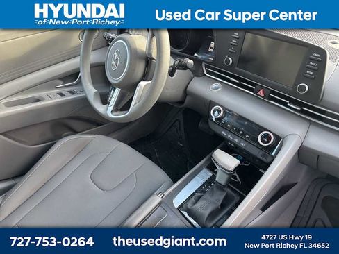 Certified 2023 Hyundai Elantra SEL image 6