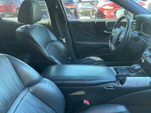 Used 2018 Lexus LS 500 w/ Interior Upgrade Package RWD image 8