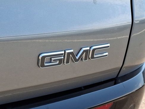 Used 2026 GMC Acadia Denali Ultimate w/ LPO, Floor Liner Package AWD/4WD image 32