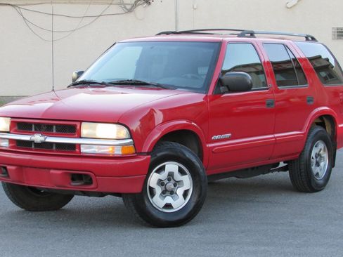 Used 2003 Chevrolet Blazer LS w/ Preferred Equipment Group AWD/4WD image 3