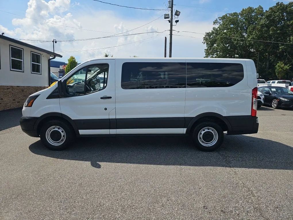 Used 2019 Ford Transit 150 XL RWD image 4