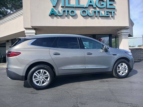 Used 2019 Buick Enclave Essence FWD image 17