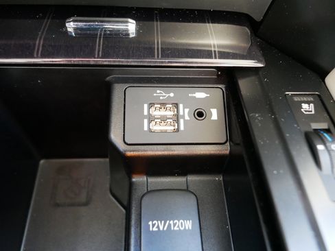 Used 2023 Lexus GX 460 Premium image 33