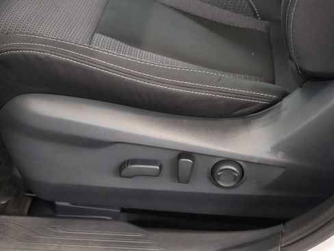 Certified 2025 Subaru Outback Premium AWD/4WD image 14