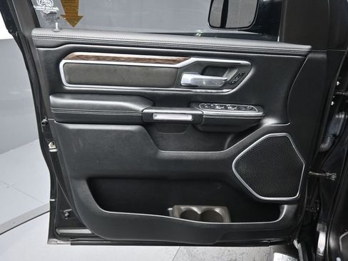 Used 2020 RAM 1500 Laramie AWD/4WD image 9