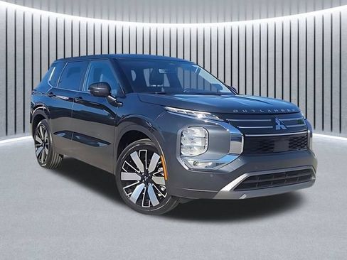 New 2026 Mitsubishi Outlander SE FWD image 1