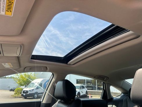 Used 2023 Honda Accord Touring image 30