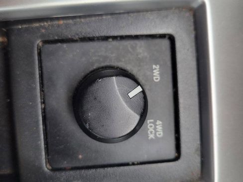 Used 2009 Dodge Nitro SLT image 10