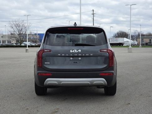 Used 2022 Kia Telluride LX AWD/4WD image 16