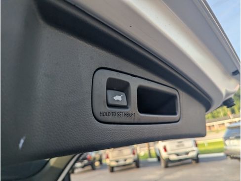 Used 2025 Honda CR-V EX-L image 12