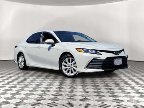 Used 2023 Toyota Camry LE FWD image 2