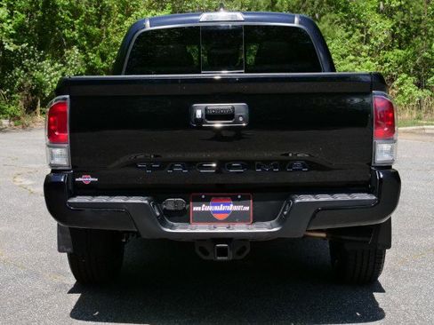 Used 2022 Toyota Tacoma TRD Sport image 17