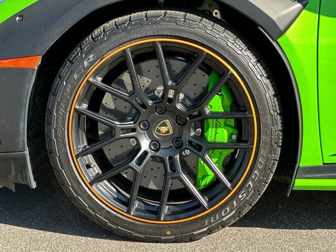 Used 2024 Lamborghini Huracan Sterrato image 44