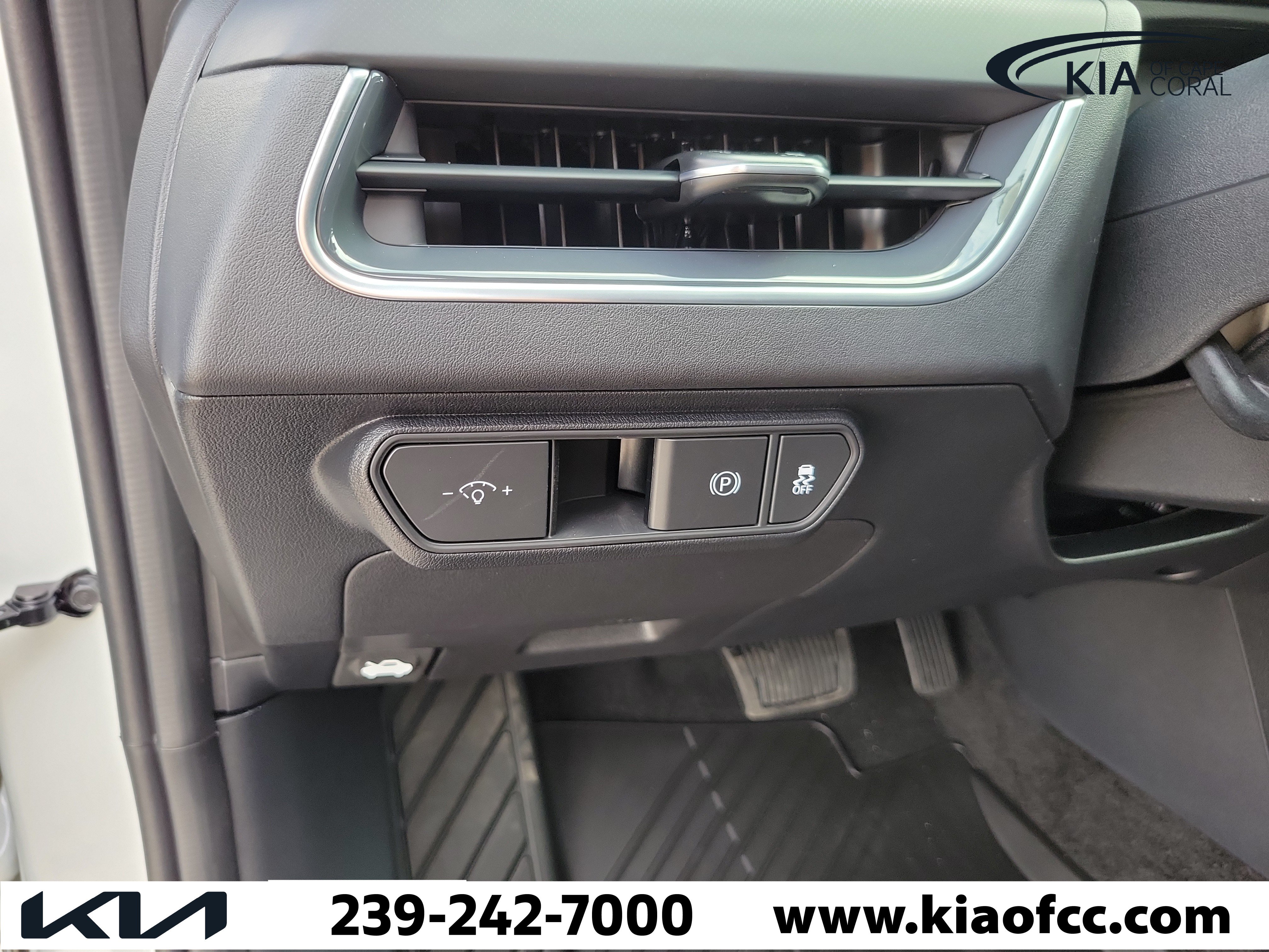 New 2026 Kia K4 EX FWD image 22