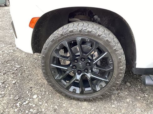 Used 2021 Chevrolet Tahoe Z71 w/ Rear Media and Nav Package image 10