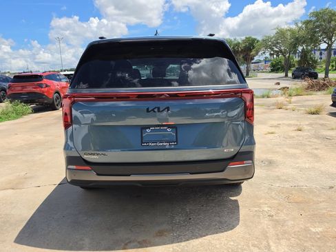 New 2026 Kia Carnival SX w/ SX Dark Edition Package FWD image 7