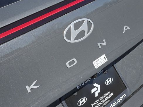 New 2026 Hyundai Kona SE image 11