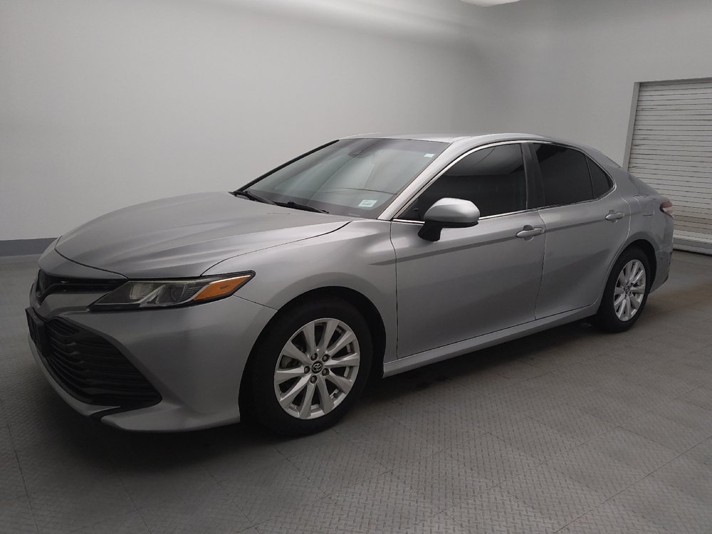 Used 2019 Toyota Camry LE FWD image 2