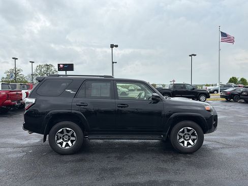 Used 2024 Toyota 4Runner TRD Off-Road AWD/4WD image 11